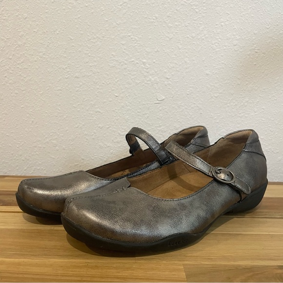 TAOS Women Class Metallic Pewter Silver Leather Mary Jane Comfort Shoes Size 7.5 - Picture 6 of 11